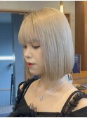 切りっぱなしボブピンクベージュミディアムボブダブルカラー