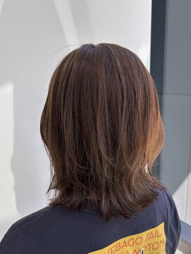 エアー 銀座タワー(AIR) 外ハネ　レイヤースタイル　小顔ヘア