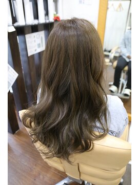 ラウレア(Laule'a) イルミナカラーdeゆるふわウェーブ