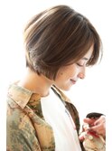 耳にかけても可愛いひし形ショートボブ