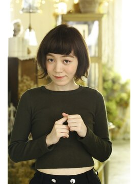 キミ(kimi) 【kimi】眉上バングショートグラデーションマッシュ×ベージュ