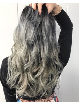 ヘアスタジオニコ(hair studio nico...) プラチナグラデーション