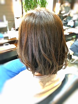 キャン 温品店(CAN) 【CAN】　ミセスにおすすめ！ミディアムボブ×グレイカラー