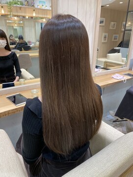 シー バイ ロンド 新宿(Sea by Lond) 【藤原三知代】オリーブカラーの美髪ストレート