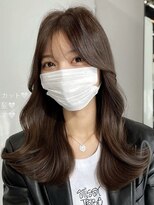 フォンズ(FONS) 韓国ヘア シースルーバング　ツヤ髪 くびれミディ 顔周りカット