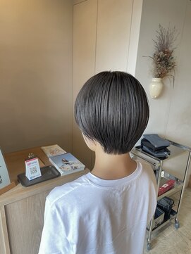 シー 岡崎(,SHE) 斜めバング/グレージュカラー/シルキーベージュ/東岡崎