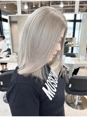 ホワイトベージュ