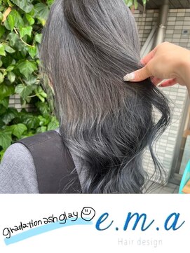 エマヘアデザイン(e.m.a Hair design) アッシュグレー