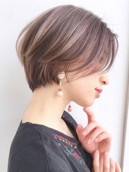 サロン ド リバティ(SALON DE LIBERTY)の写真/グレイカラーでも楽しめる♪自然な透明感×お客様一人一人に合ったオシャレな白髪ぼかしカラーを実現☆