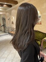 ビュートリアム265(BEAUTRIUM 265)&nbsp;ツヤ髪ロング オリーブグレージュ シアーカラー イルミナカラー