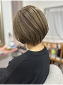 ショートボブ