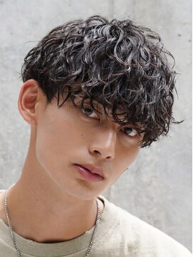 レタッチ バイ フィフス 天神大名(RETOUCH by fifth) シャドウパーマスパイラルパーマツーブロックメンズパーマ束感