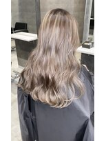 アンダーバーホワイト 泉佐野店(_WHITE)&nbsp;☆ ハイライトカラー　ケアブリーチ　ダブルカラー　イルミナ