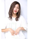 オッジィオット　ダークアッシュ　セクシーミディ　大人可愛い