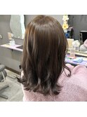 ベージュブラウンカラー