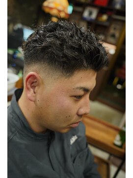 フォーコーナーズカットショップスリーセント 栄(FourCornersCutShop 3/cent) 極道パーマ