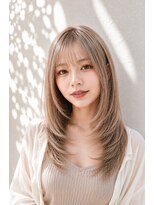テラ(terra)&nbsp;ミルクティーベージュ×小顔レイヤーロング/20代30代40代