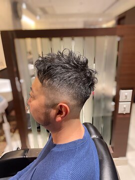 エヌドットバーバー ギンザ(N.BARBER GINZA) くせ毛ショート/フェード/ツーブロック刈り上げ