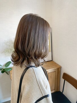 キキ(kiki) 柔らかベージュ