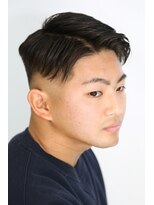 カーウォッシュバーバー(CARWASH BARBER)&nbsp;アップバングサイドパートスキンフェードアッシュブラック