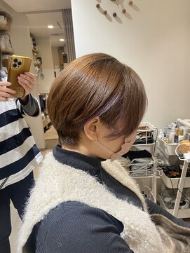 ゲミュ(gemu.) 前髪インナーカラー+マッシュショート