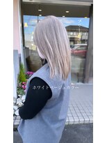 ウニレ バイ センス(unire by sense)&nbsp;【ブリーチ２回】レイヤーカット/ホワイトベージュカラー