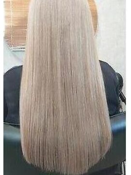 エレノア 越谷(Eleanor) ハイミルクティーカラー