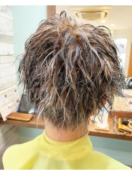 ヘアー バイ ミーズ(hair by Mii’s) ツイストパーマ