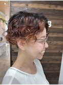 パーマスタイル　刈り上げボブ　インナーカラー