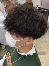 【スパイラルパーマ】トレンド感溢れるスタイル。直毛でボリュームがほしい方に[メンズカット/町田/町田駅]