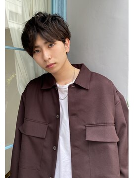 韓国風　ココアベージュ　フェザーパーマ