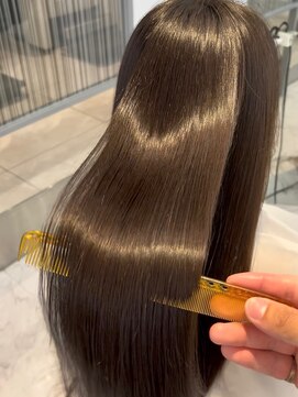 艶のある縮毛矯正/艶髪/髪質改善