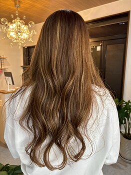 エメヘアー(EME HAIR)の写真/【山陽小野田】理想の色味を見極めて創るカラーが◎透明感×艶のある上品な仕上がりに♪高発色で色持ちも◎
