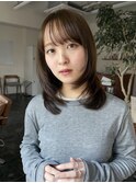 内巻きミディアムレイヤーシースルーバング