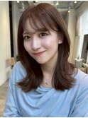 顔周りレイヤーカットくびれヘアミルクティーベージュカラー韓国