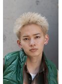 無造作なのに圧倒的にキマる。スパイキー×ホワイトベージュ