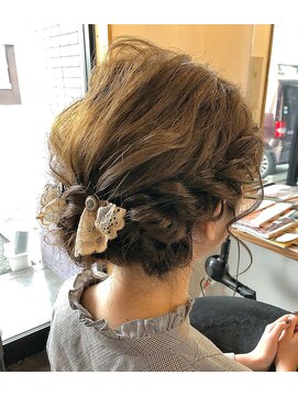 ヴェレ(vere) 愛されツイストダウンアップ