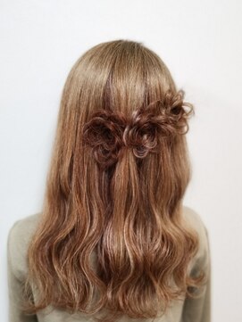 ヘアセットサロン ミント(Hair set salon MINT) お花ハーフアップ