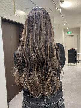 ヴィア(Via) ハイライト×ベージュ