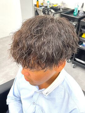 ノイセル 心斎橋(Noisyle) guest snap 刈り上げ前下がりマッシュ×ツイストスパイラル