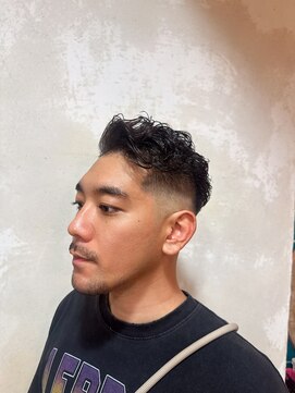 エイミーバイアフロート(amie  by afloat) 【伊藤指名限定】宮城リョータ風パーマ×スキンフェード