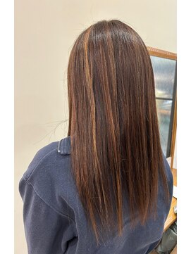 レナークルグラン(LENAHC Le grand) 白髪ぼかしハイライト