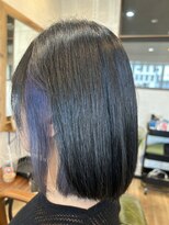 フィカ(Fika)&nbsp;ブリーチあり　インナーカラー　ブルーバイオレット