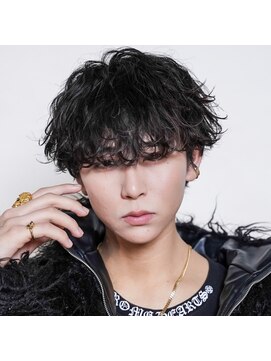 トゥルークリエイション 渋谷(True Creation SHIBUYA) ツーブロックマッシュツイストスパイラルパーマ無造作波巻き王道