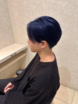 カット×ネイビーブルーカラー」