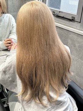 ルイス(L'wis) ミルクティーブロンドベージュ学割U24ケアブリーチ渋谷10代20代