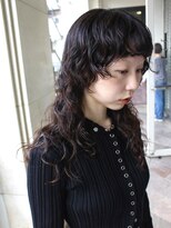オーオ シカシカ(OOO YY)&nbsp;顔まわりを切り込んだウルフ×パーマ/ウルフパーマ