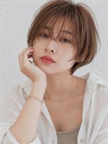ケアシンサイバシ(CARE shinsaibashi) ラフに動く毛先と透ける前髪、抜け感たっぷりのハンサムショート
