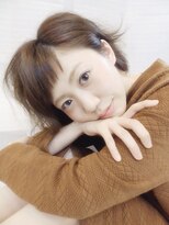 ディー(dee)&nbsp;dee 透けるカーキブラウン×外ハネショート