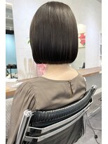 オウル(Owll) *大人可愛いミニボブスタイル*